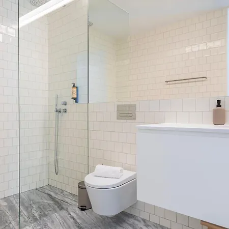 Cozy Hideout I By Innkeeper Lisboa